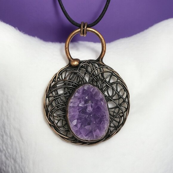🆕 Boho Chic Copper Wire Wrapped Amethyst Crystal Artisan Pendant Necklace 🌿✨ - Picture 13 of 14
